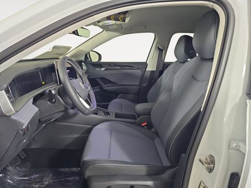 New 2026 Volkswagen Tiguan SE AWD/4WD image 10