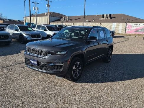 Used 2022 Jeep Grand Cherokee Limited 4xe image 15