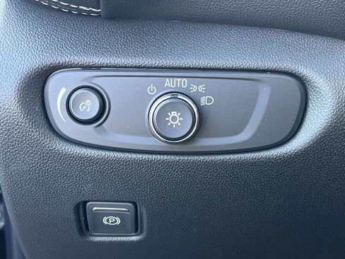 New 2025 Chevrolet Blazer LT w/ Convenience Package image 66