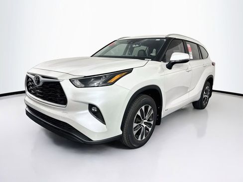 New 2026 Toyota Highlander XLE AWD/4WD image 3