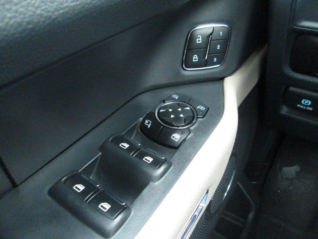 Used 2023 Ford Expedition Max XLT AWD/4WD image 32