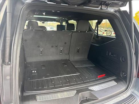 Used 2022 GMC Yukon XL Denali w/ Denali Ultimate Package image 18