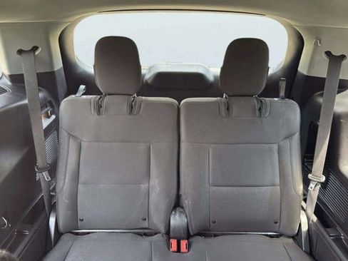 Used 2021 Ford Explorer XLT image 15