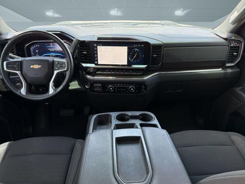 Used 2024 Chevrolet Silverado 2500 LT AWD/4WD image 15
