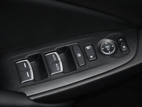 Used 2022 Honda Accord Sport image 10