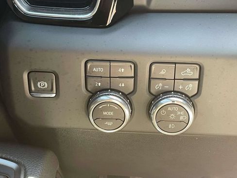 Used 2025 GMC Sierra 1500 Denali AWD/4WD image 28