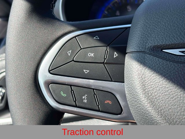 New 2027 Chrysler Pacifica Select FWD image 25