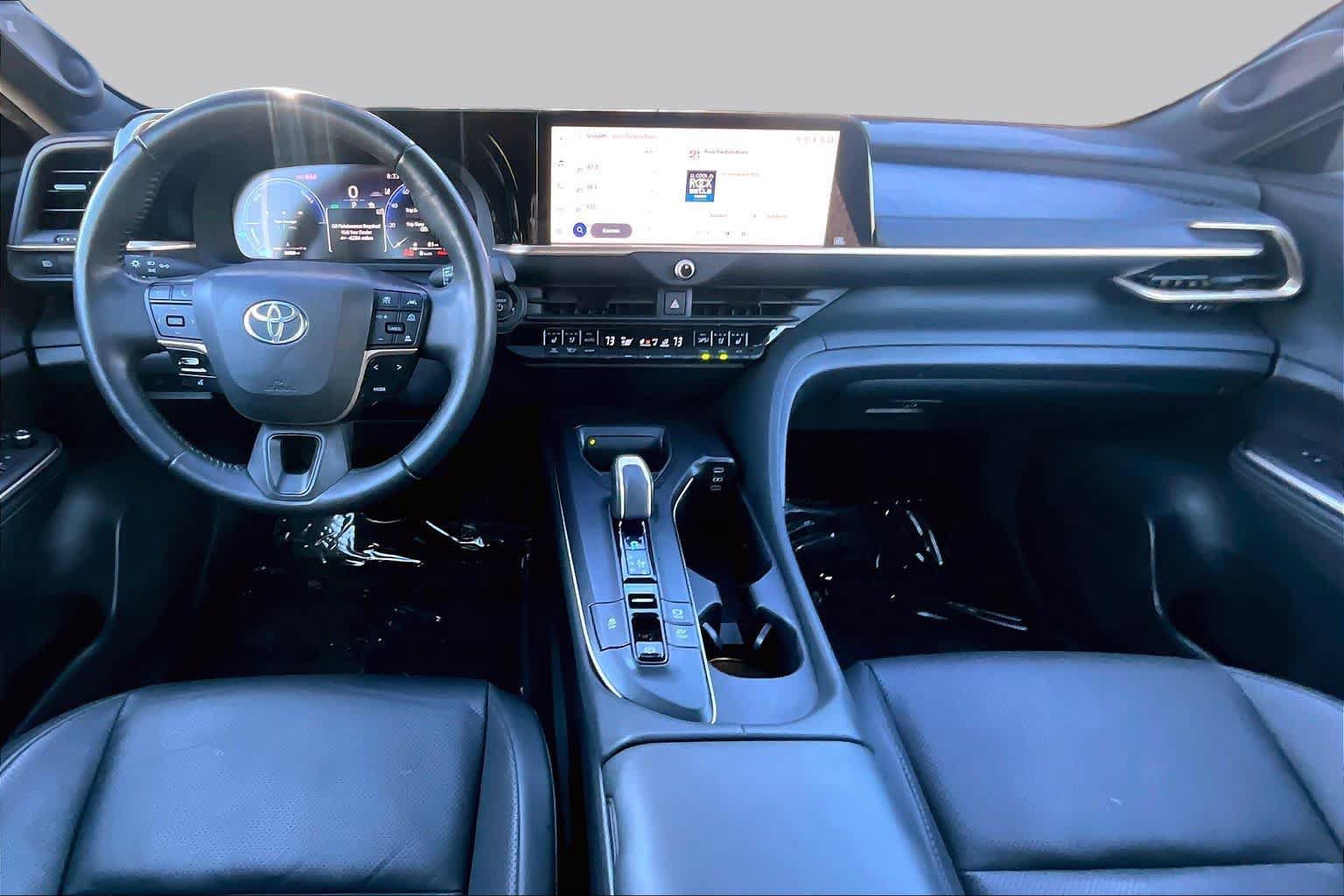 Used 2023 Toyota Crown AWD/4WD image 16