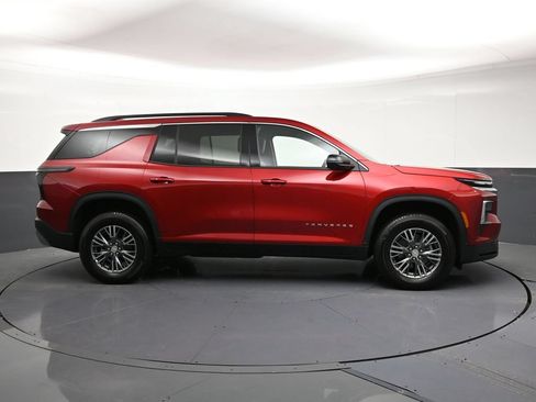 Certified 2026 Chevrolet Traverse LT w/ Driver Confidence Package AWD/4WD image 6