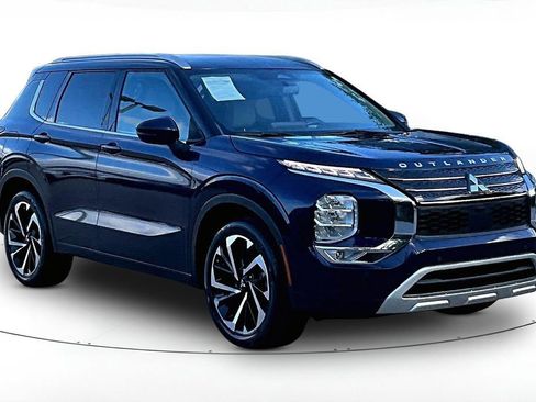 Used 2023 Mitsubishi Outlander SEL FWD image 1