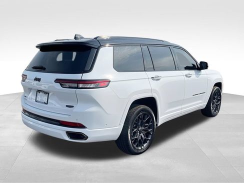 Used 2025 Jeep Grand Cherokee L Summit AWD/4WD image 8