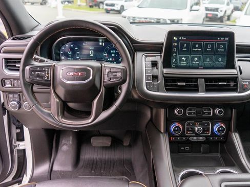 Used 2023 GMC Yukon AT4 w/ AT4 Premium Package image 18