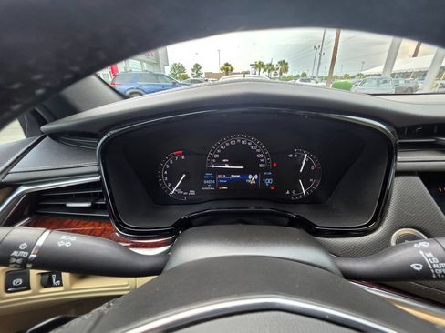Used 2018 Cadillac XT5 Luxury w/ Driver Awareness Package FWD image 20