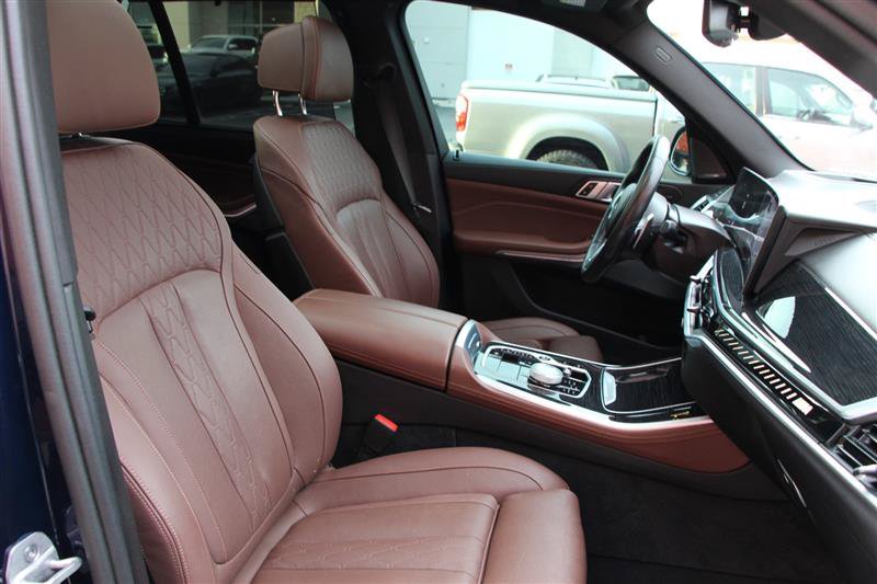Used 2024 BMW X5 M60i AWD/4WD image 22