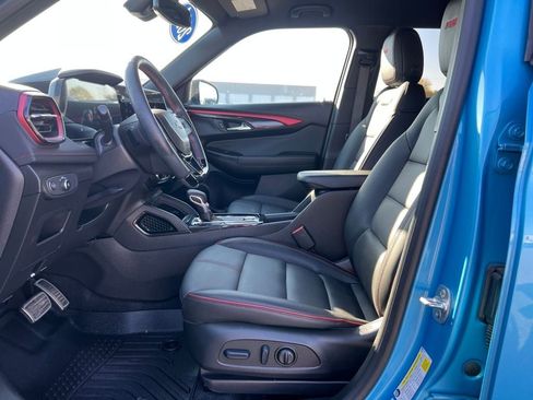 Used 2025 Chevrolet TrailBlazer RS w/ Convenience Package image 12