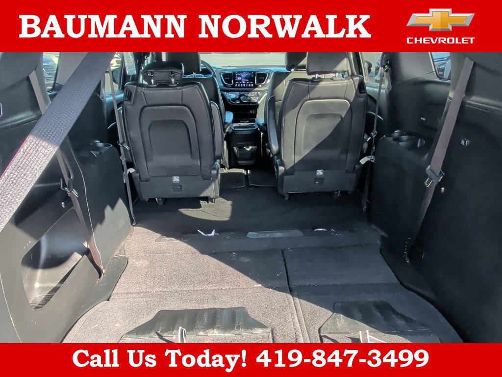 Used 2018 Chrysler Pacifica Touring-L w/ Advanced Safetytec Group FWD image 42