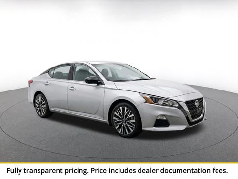 Used 2026 Nissan Altima 2.5 SV FWD image 1