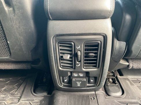 Used 2018 Dodge Durango GT image 46