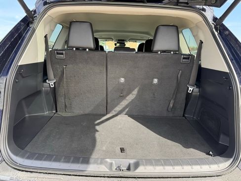 Used 2024 Toyota Grand Highlander AWD image 25