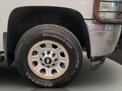 Used 2012 Chevrolet Silverado 2500 W/T AWD/4WD image 22