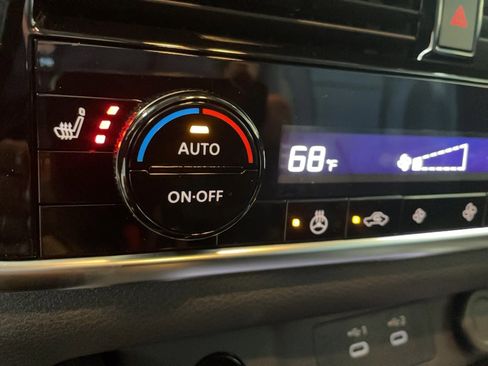 Used 2024 Nissan Rogue SL image 7