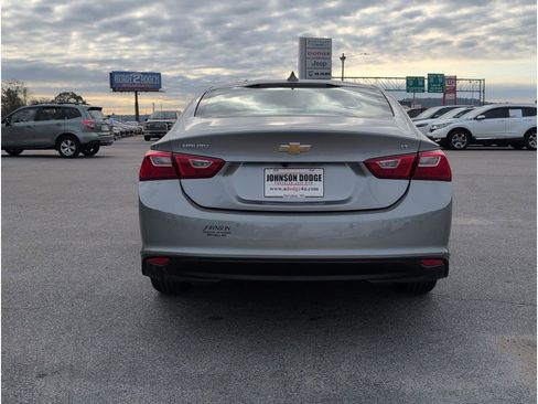 Used 2024 Chevrolet Malibu LT image 4