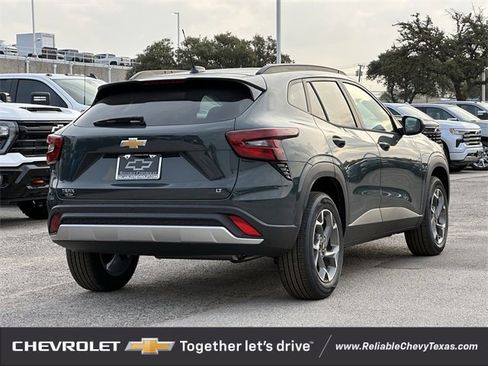 New 2026 Chevrolet Trax LT w/ Driver Confidence Package image 4