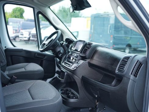 Used 2025 RAM ProMaster 2500 w/ U-Haul Equipment Group FWD image 2