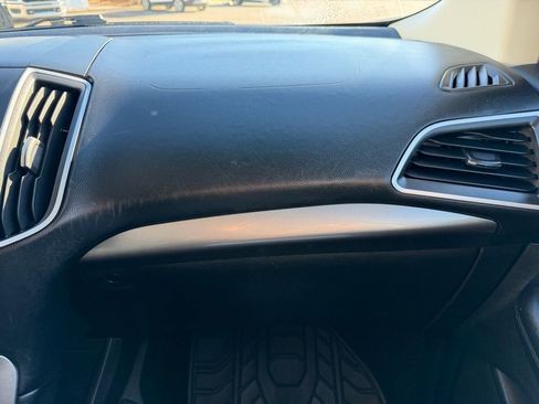Used 2015 Ford Edge SEL w/ Equipment Group 201A image 28