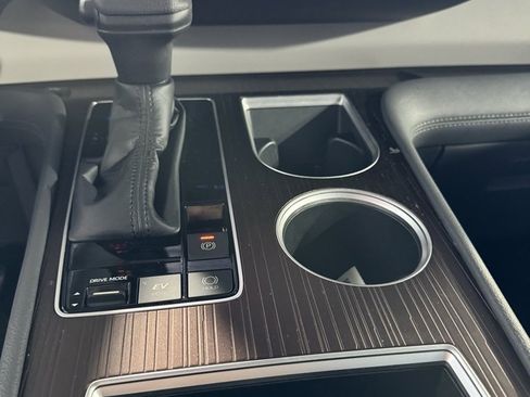 Used 2022 Toyota Sienna LE image 39