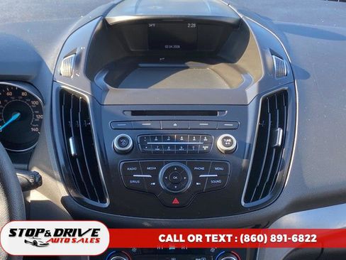 Used 2017 Ford Escape SE image 12