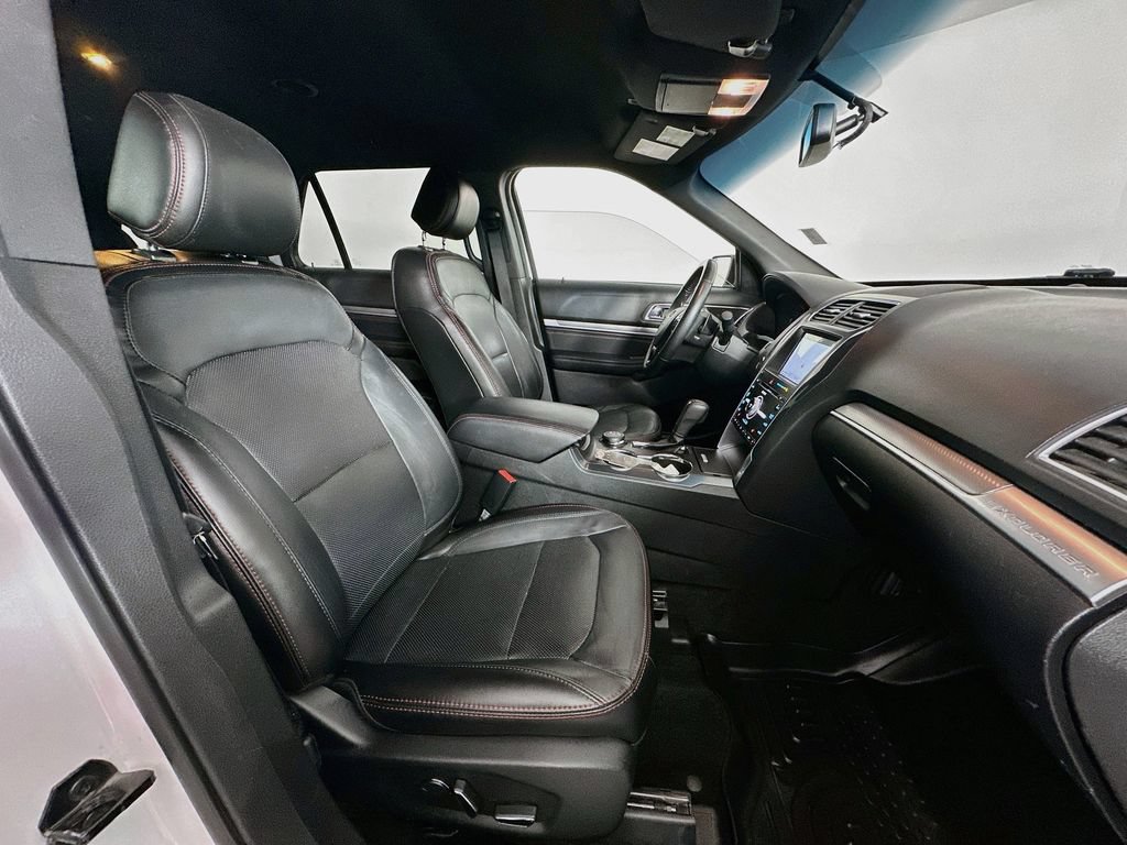 Used 2017 Ford Explorer Sport AWD/4WD image 30