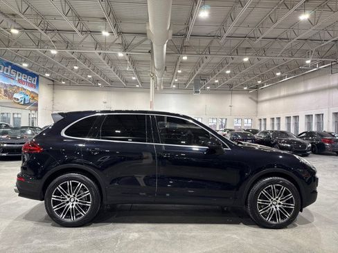 Used 2015 Porsche Cayenne S image 33