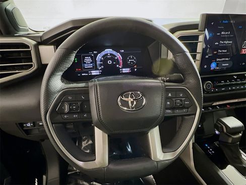 Used 2025 Toyota Tundra Limited image 11