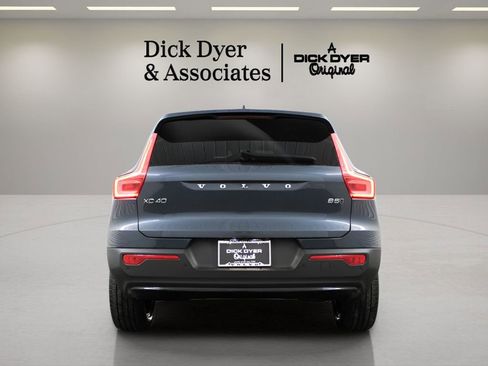 New 2026 Volvo XC40 B5 Core image 3