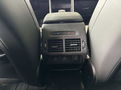 Certified 2025 Land Rover Discovery Sport S image 17