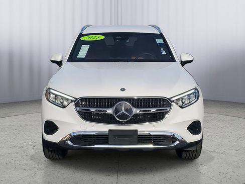 Used 2025 Mercedes-Benz GLC 300 image 10