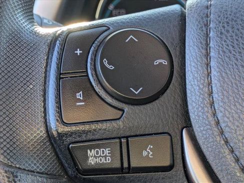Used 2018 Toyota RAV4 LE AWD/4WD image 12