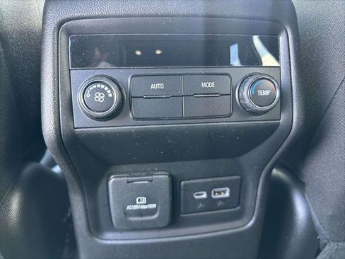 Used 2023 GMC Acadia SLE w/ Driver Convenience Package image 17