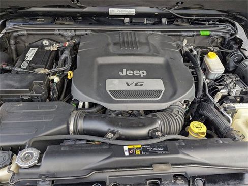 Used 2018 Jeep Wrangler Unlimited Sahara image 36