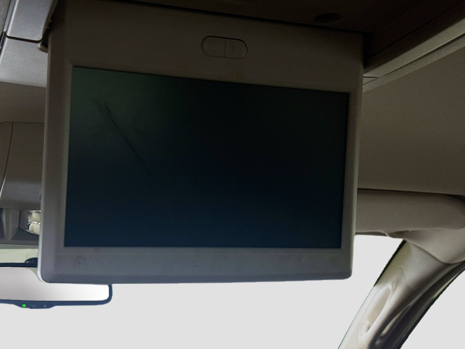 Used 2012 Chrysler Town & Country Touring w/ Entertainment Group #1 FWD image 23
