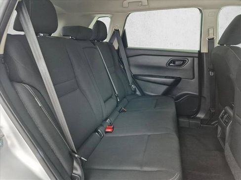 Used 2024 Nissan Rogue S FWD image 22