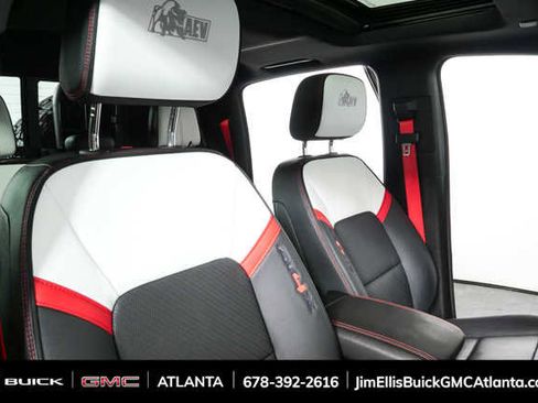 Used 2024 GMC Canyon AT4X w/ AT4X AEV Edition AWD/4WD image 24