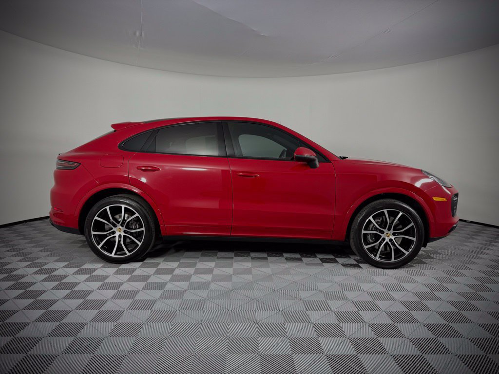 Certified 2023 Porsche Cayenne Coupe AWD/4WD image 11