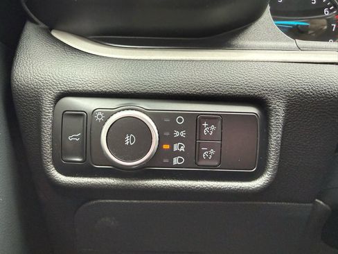 Used 2023 Ford Explorer XLT w/ Equipment Group 202A image 29