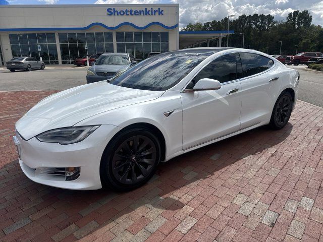 Used 2019 Tesla Model S Long Range AWD/4WD image 32