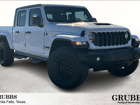 New 2025 Jeep Gladiator Sport image 1