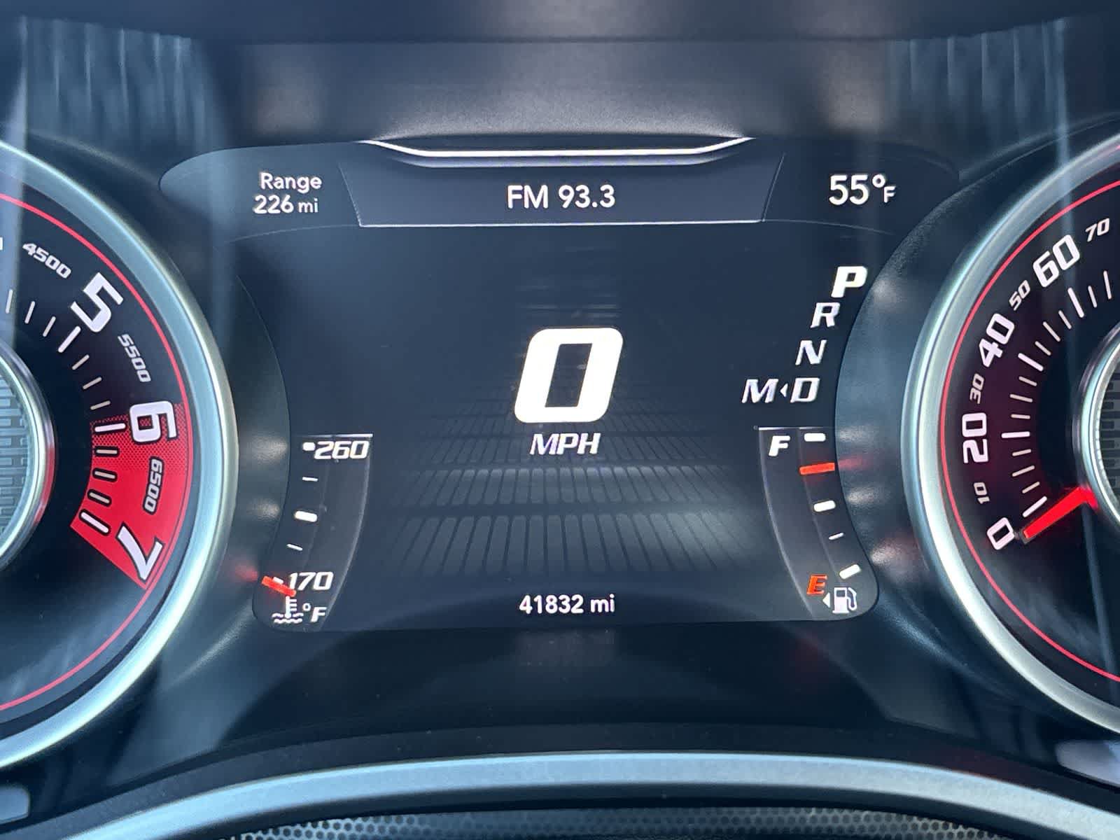 Used 2015 Dodge Challenger SRT RWD image 15