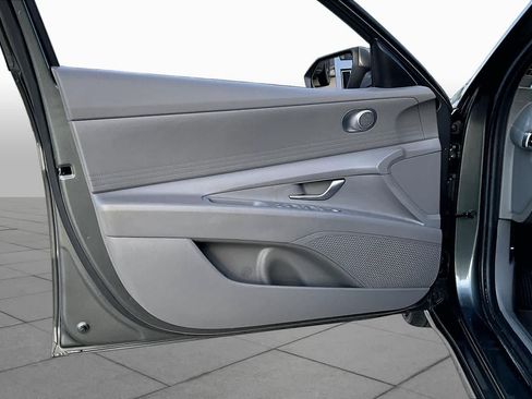 Used 2024 Hyundai Elantra SEL FWD image 22