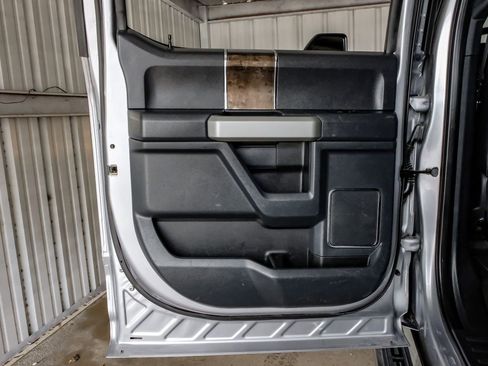 Used 2022 Ford F250 Lariat w/ Lariat Value Package image 47